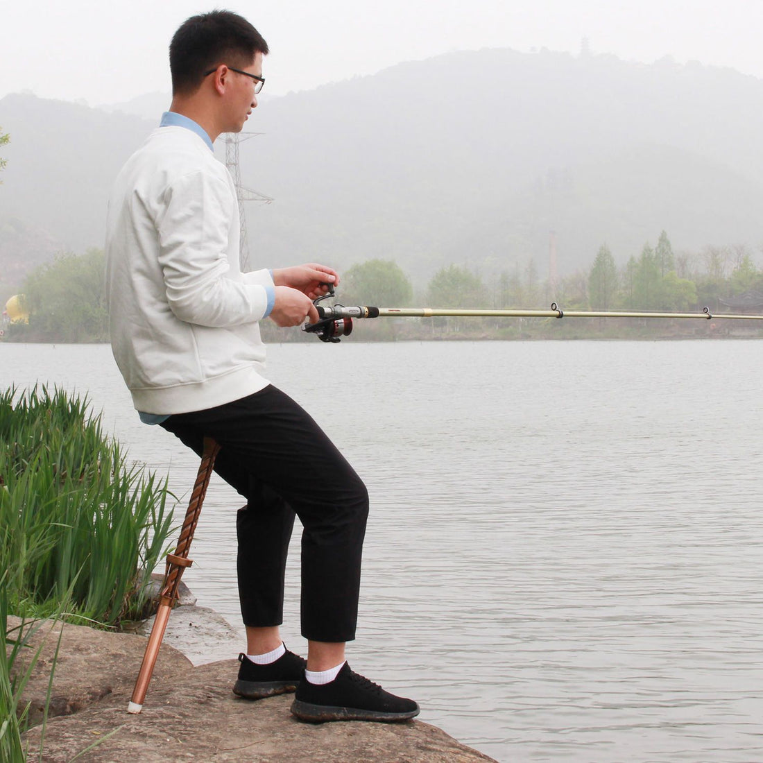 Multifunctional Foldable Trekking Pole Stool