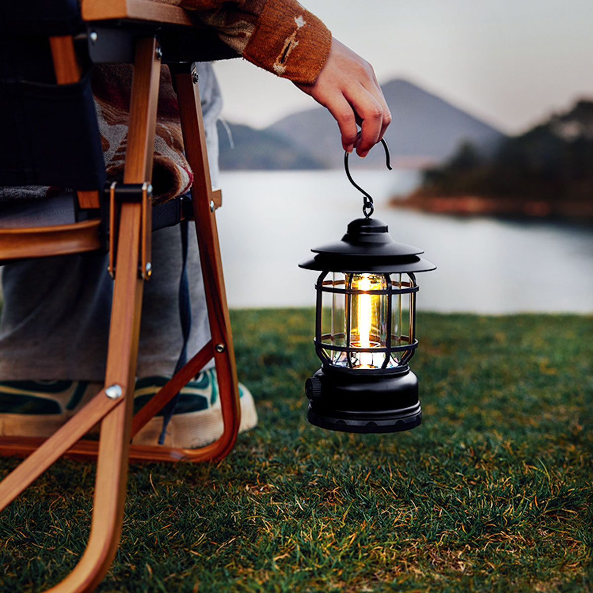 Retro Rechargeable Camping Lantern Outdoor Tent Atmosphere Lamp